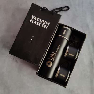 *Personalised Vaccum insulated flask gift set with 3 cups*