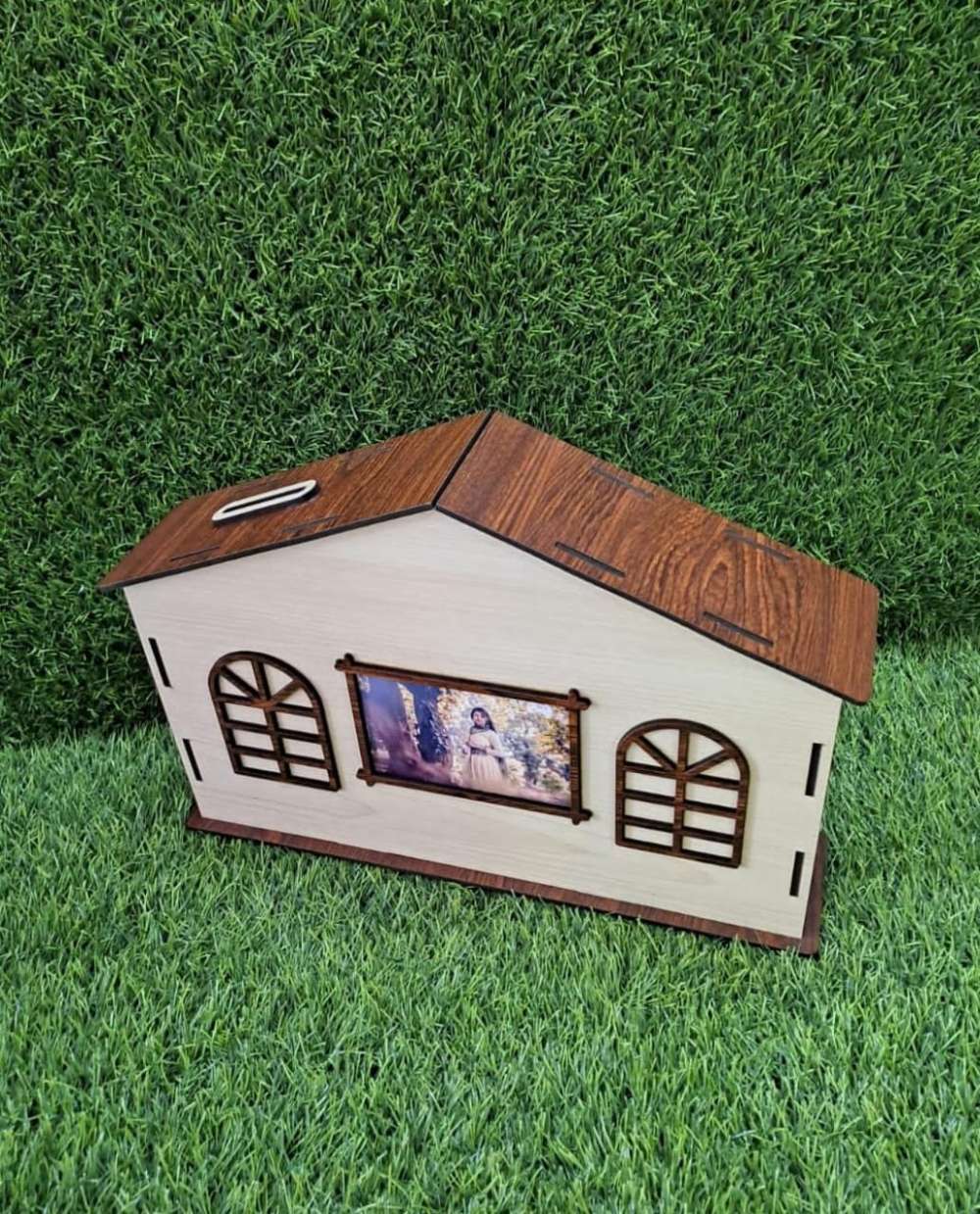 House shape Money bank