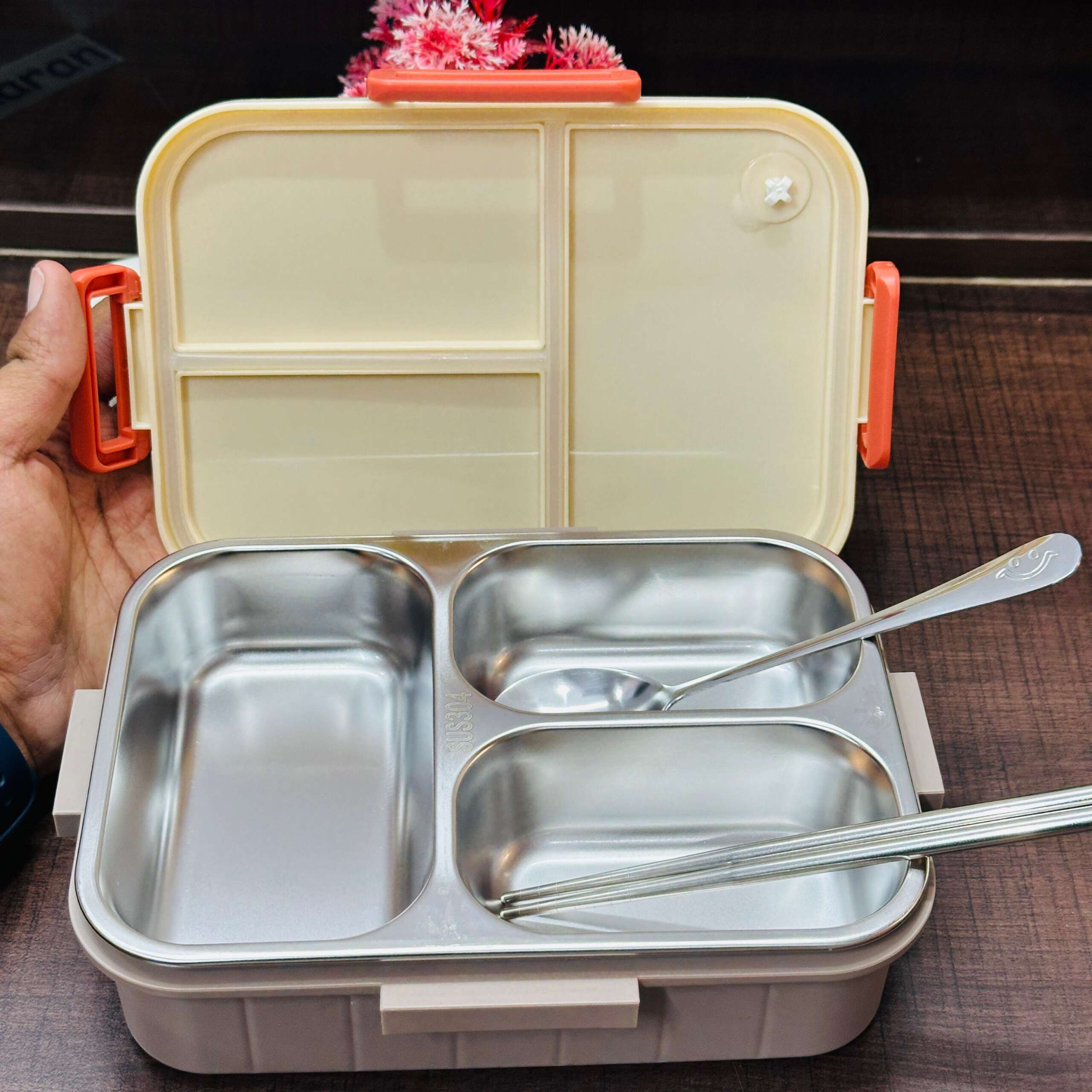 43d501ba-5e2a-4fe0-8b40-30befbd5512a (1)