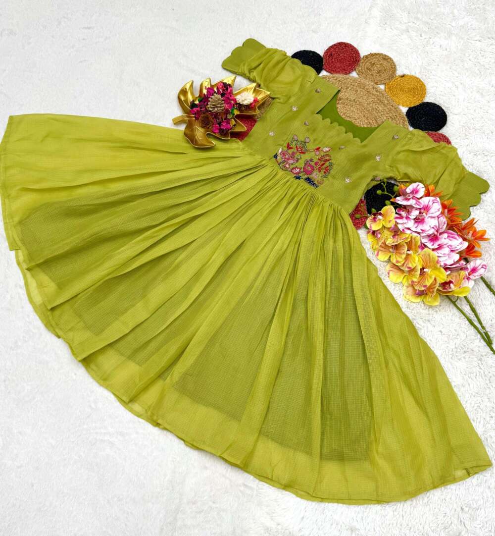 Kota checks Frock