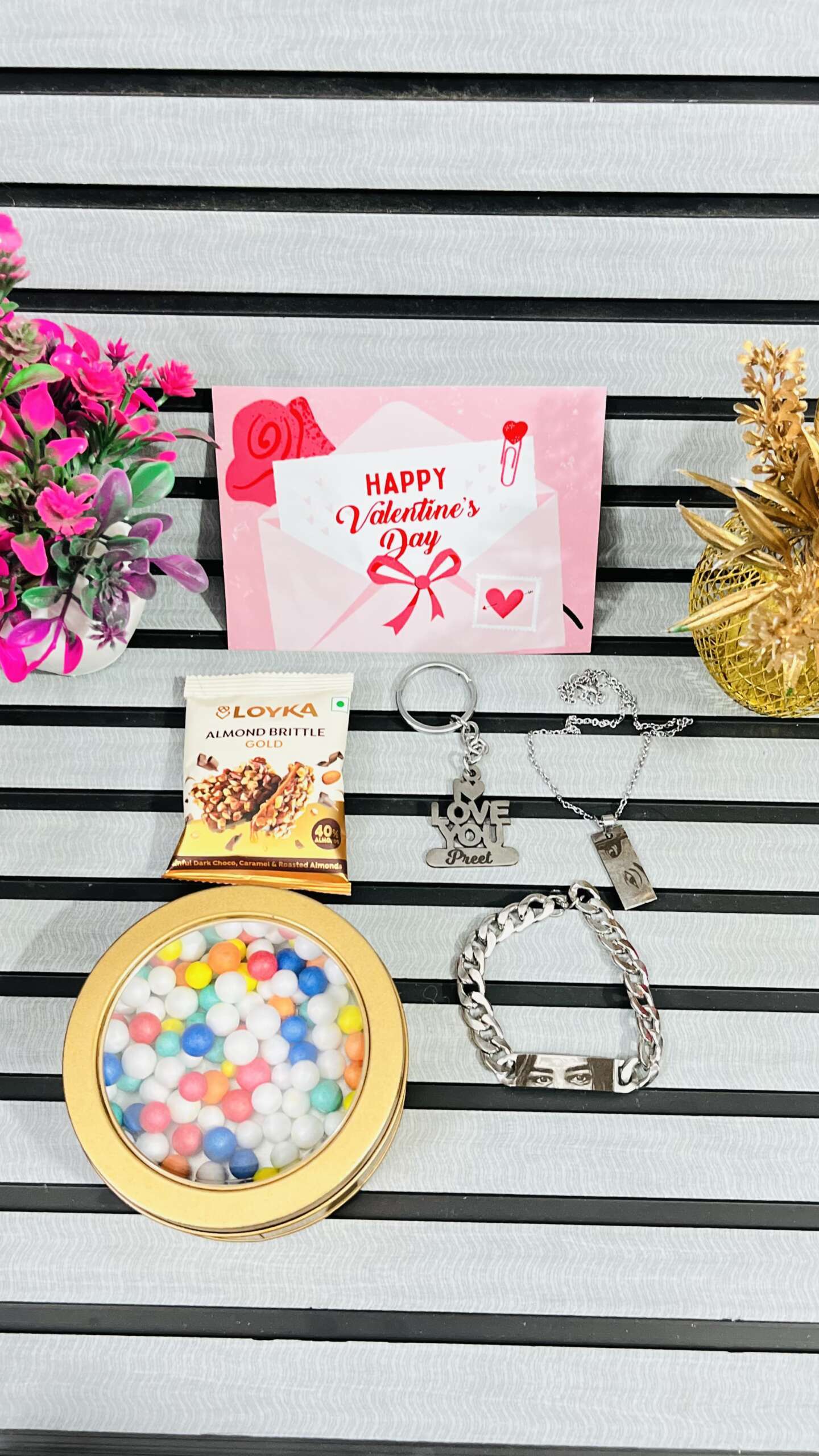 e1f56f33-6933-4e10-bc5e-37b08f8e35eb