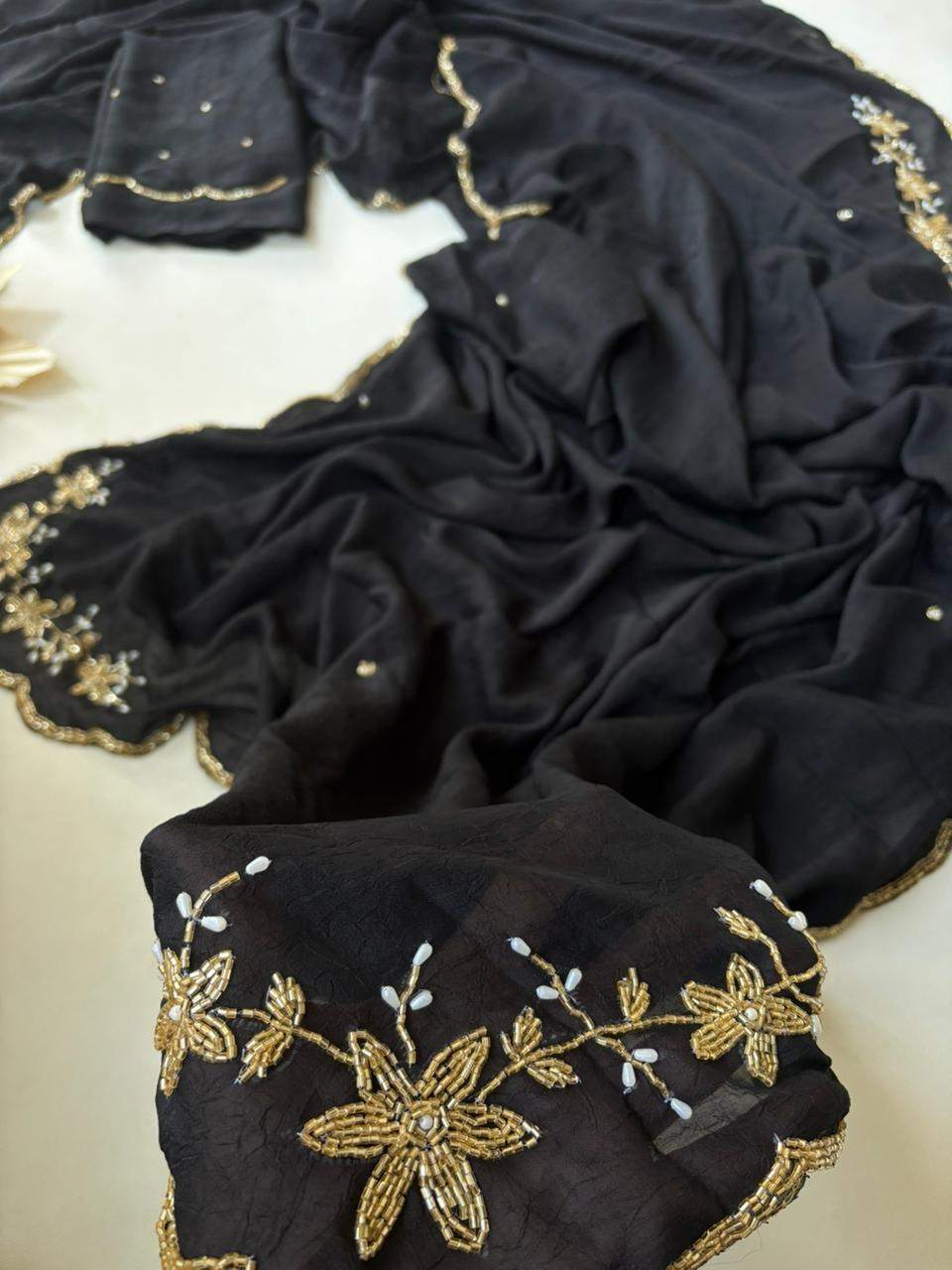 Rangoli :Crush saree