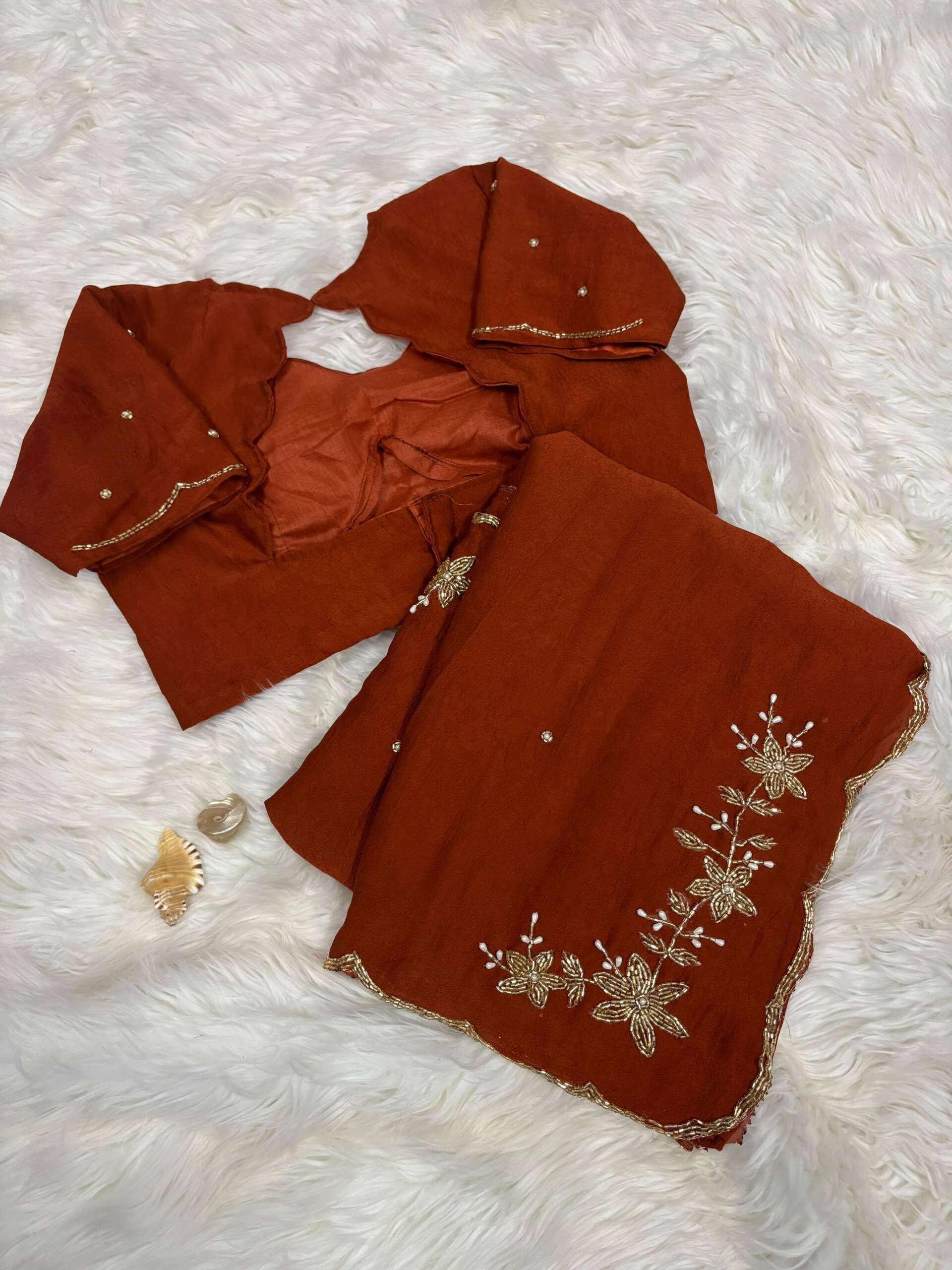 Rangoli :Crush saree